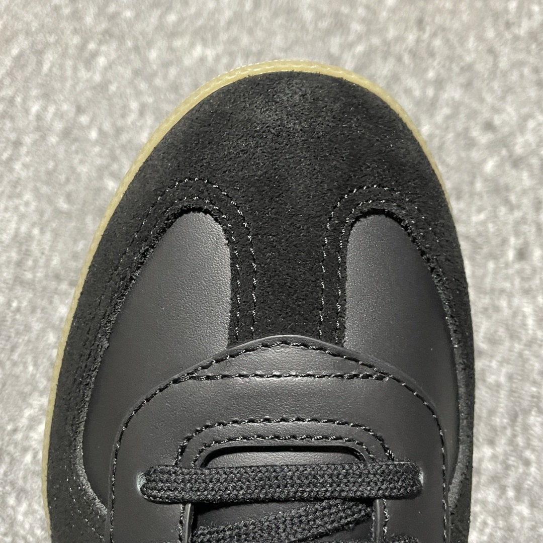 图片[7]-Dior 迪奥 B01 老钱风 低帮休闲板鞋 海淘代购同渠道品质 原版购入开发 私模大底 进口牛皮鞋面（内里胎牛皮）打造 高端零售 外贸充正专供 ZP级全套包装 完美楦型 正确卡色 质感媲美原版 细节与原版一致 请注意区分市面通货材 尺码：38 39 40 41 42 43 44 45 46-选品中心