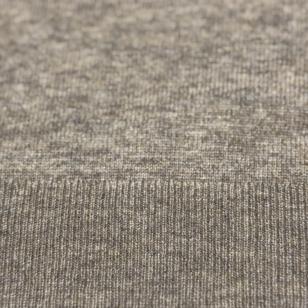 图片[8]-S# BBR 巴宝莉 下摆签名款 老钱风 羊绒开衫毛衣 真正原版购回开发打版 高端零售专供 品质保证 100%放心出街 尺码：S M L XL-选品中心