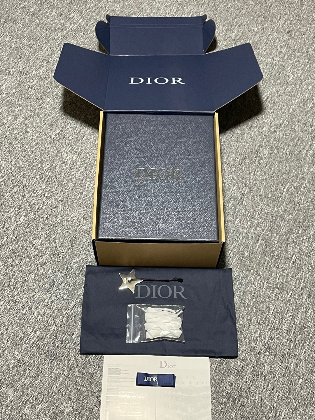 图片[8]-Dior 迪奥 B01 老钱风 低帮休闲板鞋 海淘代购同渠道品质 原版购入开发 私模大底 进口牛皮鞋面（内里胎牛皮）打造 高端零售 外贸充正专供 ZP级全套包装 完美楦型 正确卡色 质感媲美原版 细节与原版一致 请注意区分市面通货材 尺码：38 39 40 41 42 43 44 45 46-选品中心