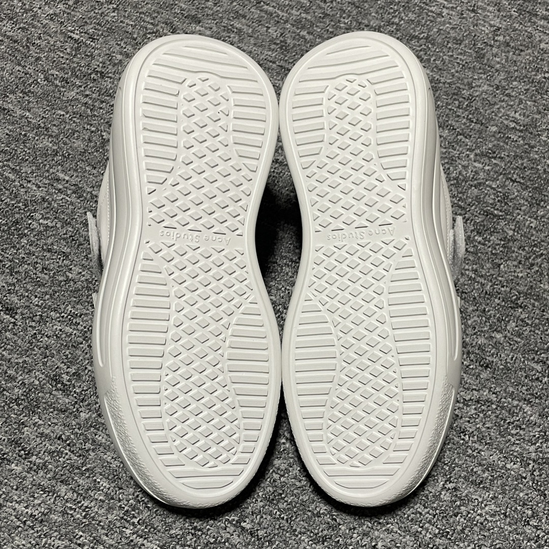 图片[3]-海淘专供版 Acne Studios 魔术贴 低帮休闲小白鞋 欧阳娜娜 赵露思 宋佳 杨超越 宋佳同款 高端零售 外贸充正专供 原版购入开发 正确奶香大底 正确全鞋身采用进口头层皮 请注意区分市面通货材 尺码：35 36 37 38 39 40-选品中心