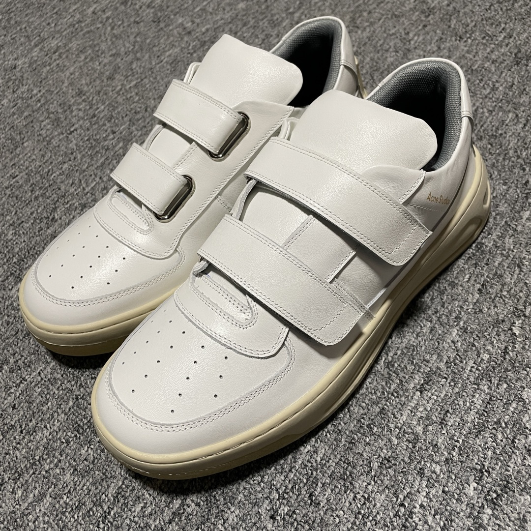 图片[4]-海淘专供版 Acne Studios 魔术贴 低帮休闲小白鞋 欧阳娜娜 赵露思 宋佳 杨超越 宋佳同款 高端零售 外贸充正专供 原版购入开发 正确奶香大底 正确全鞋身采用进口头层皮 请注意区分市面通货材 尺码：35 36 37 38 39 41 42 43 44 45-选品中心