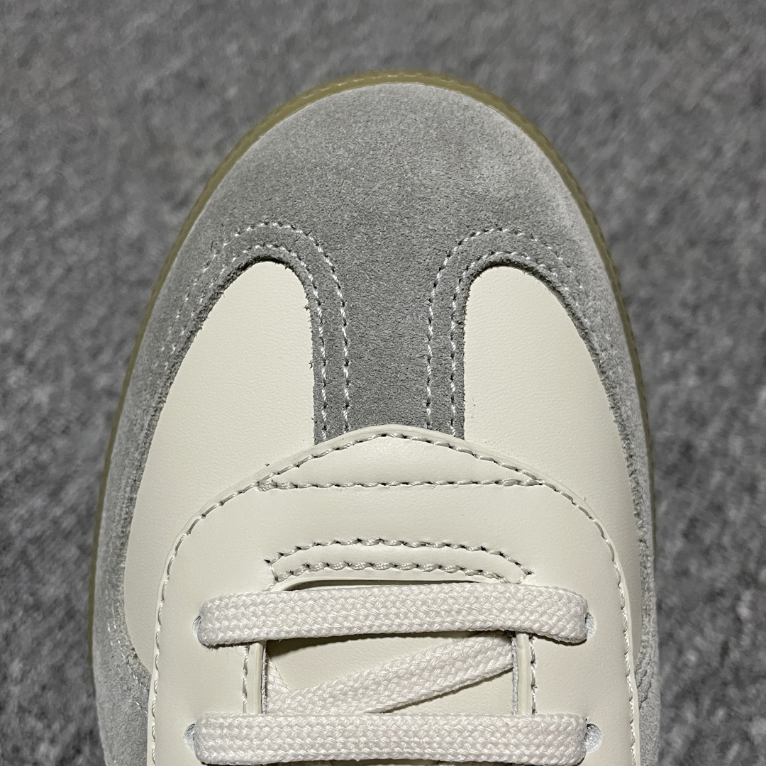 图片[7]-Dior 迪奥 B01 老钱风 低帮休闲板鞋 海淘代购同渠道品质 原版购入开发 私模大底 进口牛皮鞋面（内里胎牛皮）打造 高端零售 外贸充正专供 ZP级全套包装 完美楦型 正确卡色 质感媲美原版 细节与原版一致 请注意区分市面通货材 尺码：38 39 40 41 42 43 44 45 46-选品中心