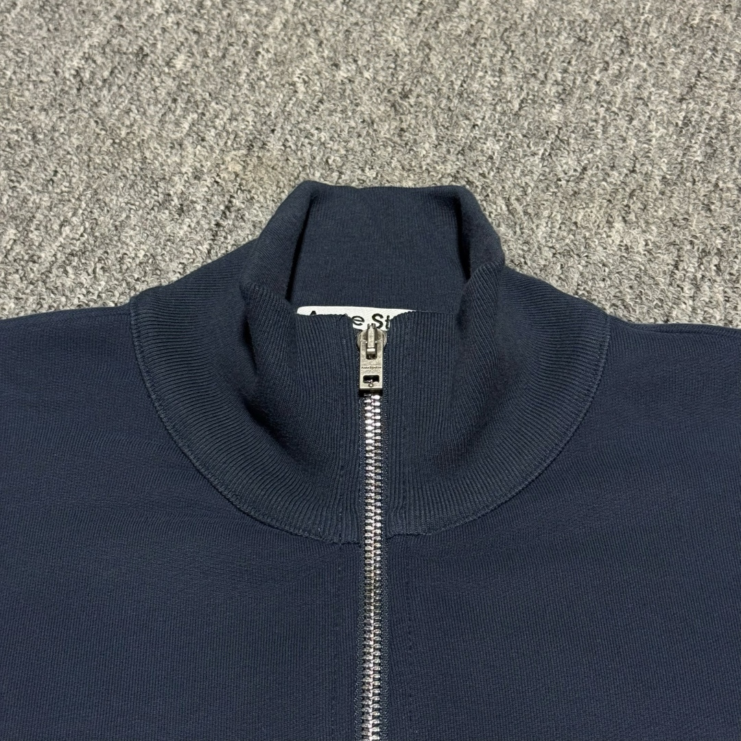 图片[2]-S# Acne Studios 立领 后背高抛字母刺绣 加绒夹克外套 真正原版购回开发打版 高端零售专供 品质保证 100%放心出街 尺码：M/S L/M XL/L-选品中心