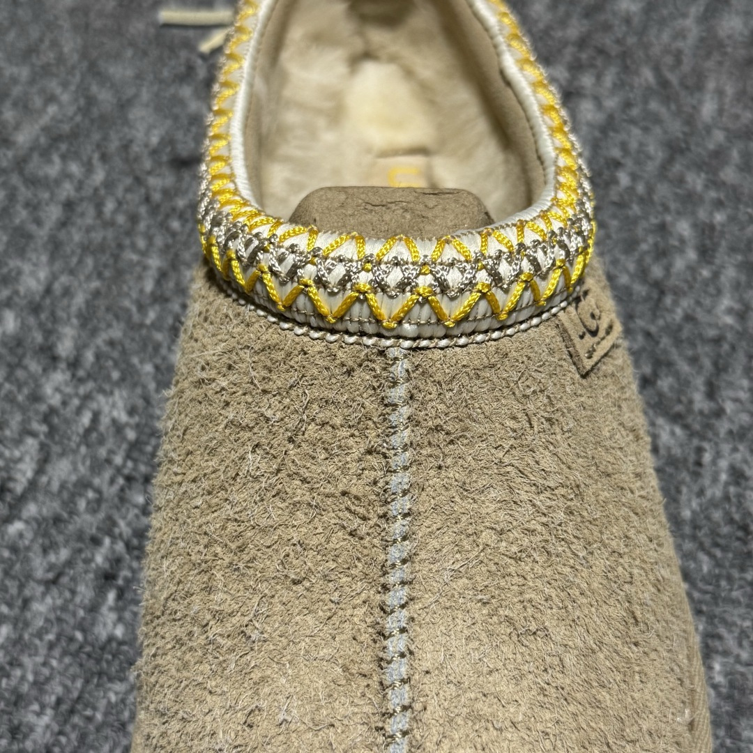 图片[9]-平台外贸专供 UGG UGG 女子雪地靴 1171444 十年品牌制鞋代工厂生产线出品 注重每一处细节 隆丰A级真羊皮毛一体 完全遵循ZP工艺流程打造 尺码：35 36 37 38 39 40-选品中心