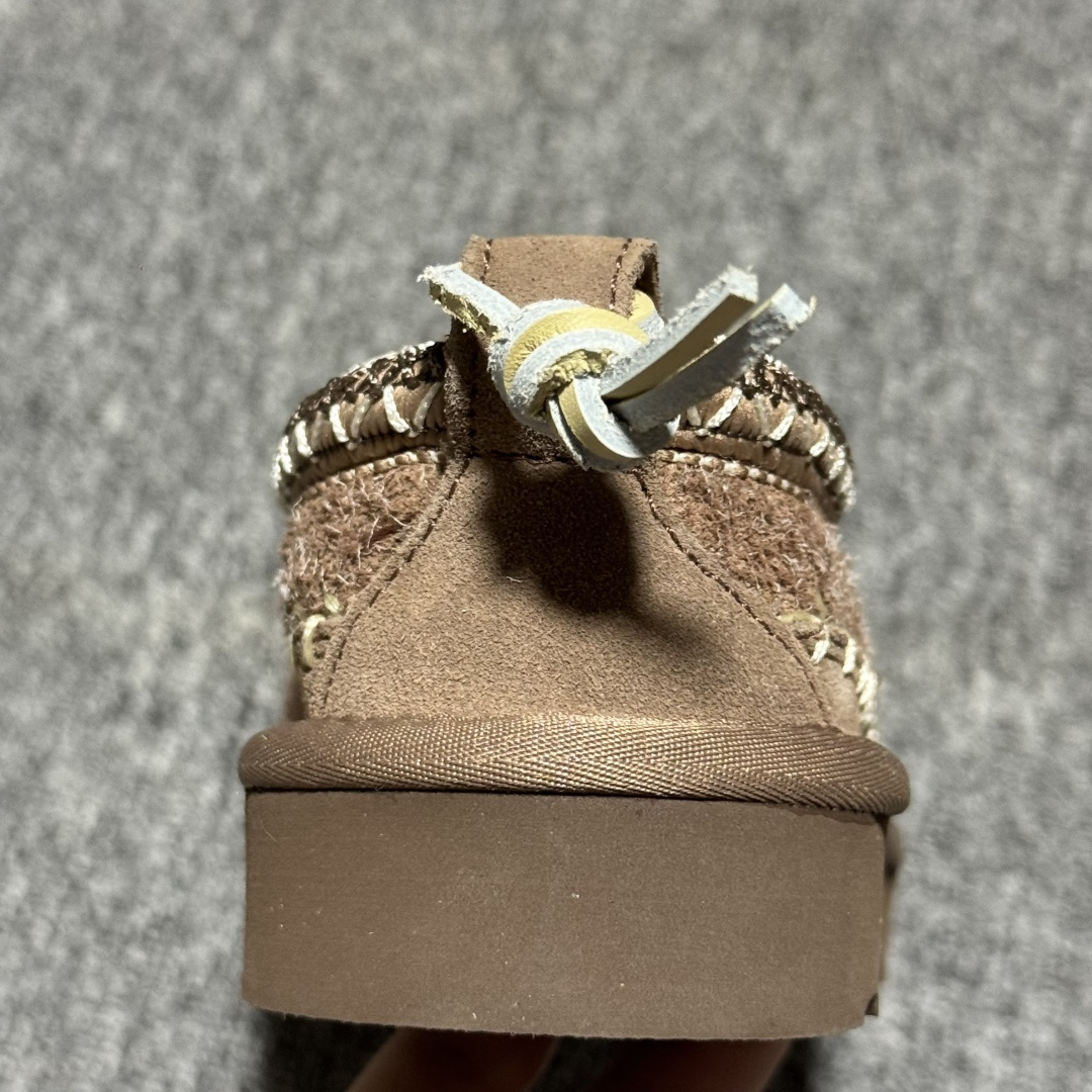 图片[8]-平台外贸专供 UGG UGG 女子雪地靴 1171444 十年品牌制鞋代工厂生产线出品 注重每一处细节 隆丰A级真羊皮毛一体 完全遵循ZP工艺流程打造 尺码：35 36 37 38 39 40-选品中心