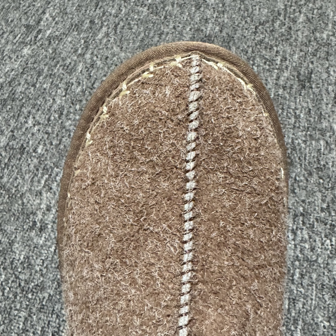 图片[7]-平台外贸专供 UGG UGG 女子雪地靴 1171444 十年品牌制鞋代工厂生产线出品 注重每一处细节 隆丰A级真羊皮毛一体 完全遵循ZP工艺流程打造 尺码：35 36 37 38 39 40-选品中心