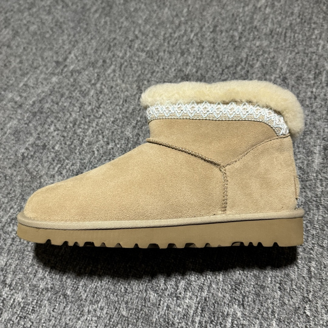 图片[2]-平台外贸专供 UGG Classic 女子雪地靴 1174496 十年品牌制鞋代工厂生产线出品 注重每一处细节 隆丰A级真羊皮毛一体 完全遵循ZP工艺流程打造 尺码：35 36 37 38 39 40-选品中心