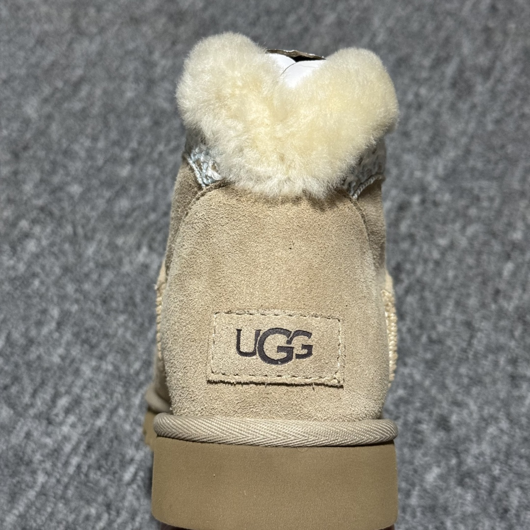图片[8]-平台外贸专供 UGG Classic 女子雪地靴 1174496 十年品牌制鞋代工厂生产线出品 注重每一处细节 隆丰A级真羊皮毛一体 完全遵循ZP工艺流程打造 尺码：35 36 37 38 39 40-选品中心