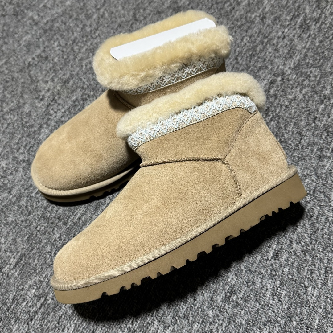 图片[4]-平台外贸专供 UGG Classic 女子雪地靴 1174496 十年品牌制鞋代工厂生产线出品 注重每一处细节 隆丰A级真羊皮毛一体 完全遵循ZP工艺流程打造 尺码：35 36 37 38 39 40-选品中心