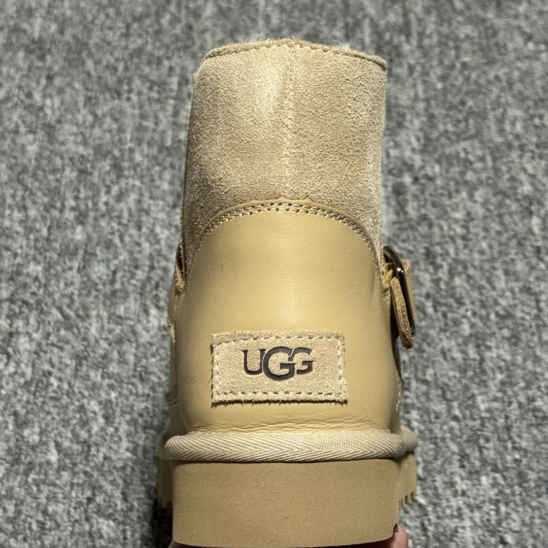 图片[8]-平台外贸专供 UGG Classic 女子雪地靴 1174512 十年品牌制鞋代工厂生产线出品 注重每一处细节 隆丰A级真羊皮毛一体 完全遵循ZP工艺流程打造 尺码：35 36 37 38 39 40-选品中心