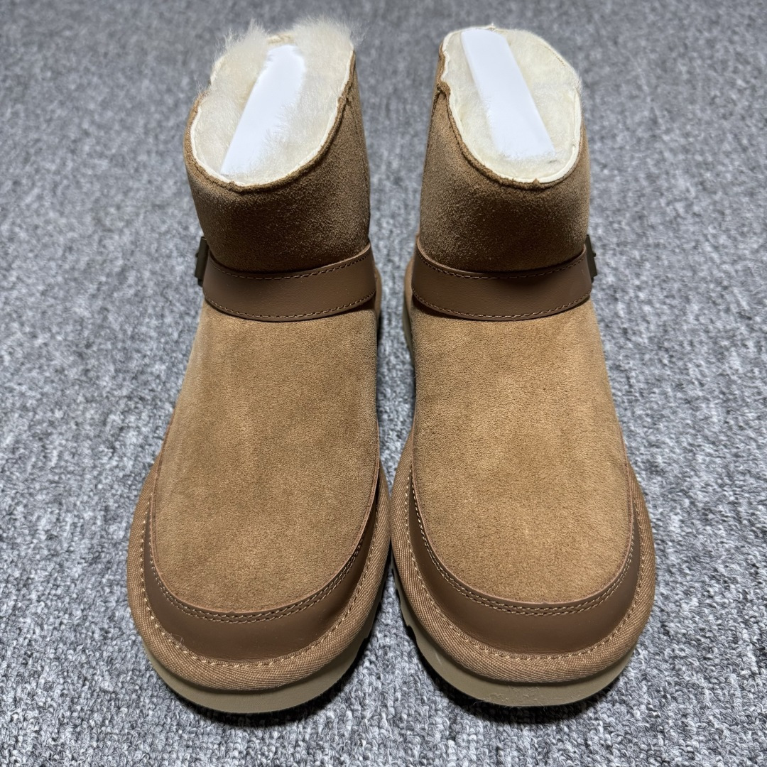 平台外贸专供 UGG Classic 女子雪地靴 1174512 十年品牌制鞋代工厂生产线出品 注重每一处细节 隆丰A级真羊皮毛一体 完全遵循ZP工艺流程打造 尺码：35 36 37 38 39 40-选品中心