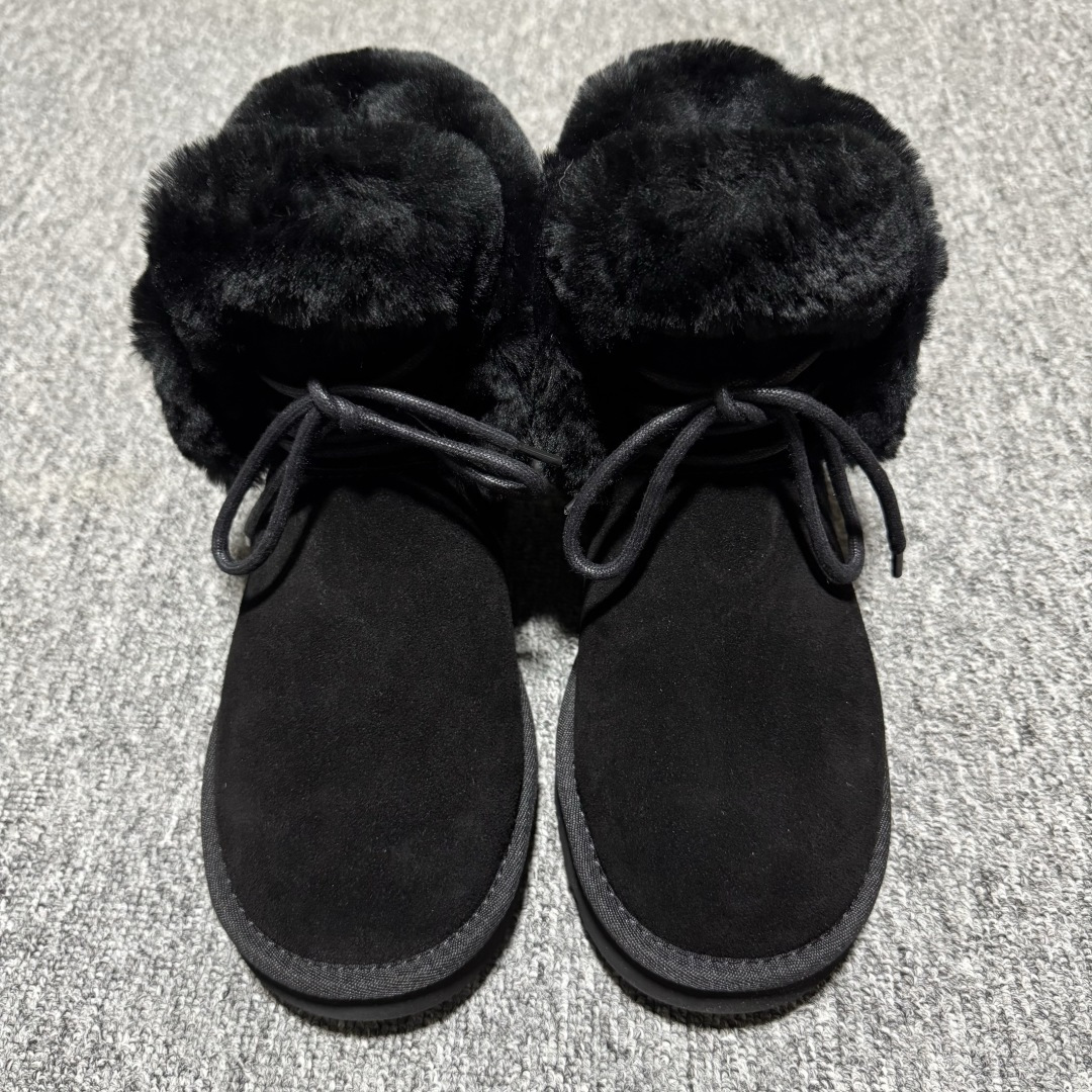 平台外贸专供 UGG Classic 女子雪地靴 1174576 十年品牌制鞋代工厂生产线出品 注重每一处细节 隆丰A级真羊皮毛一体 完全遵循ZP工艺流程打造 尺码：35 36 37 38 39 40-选品中心