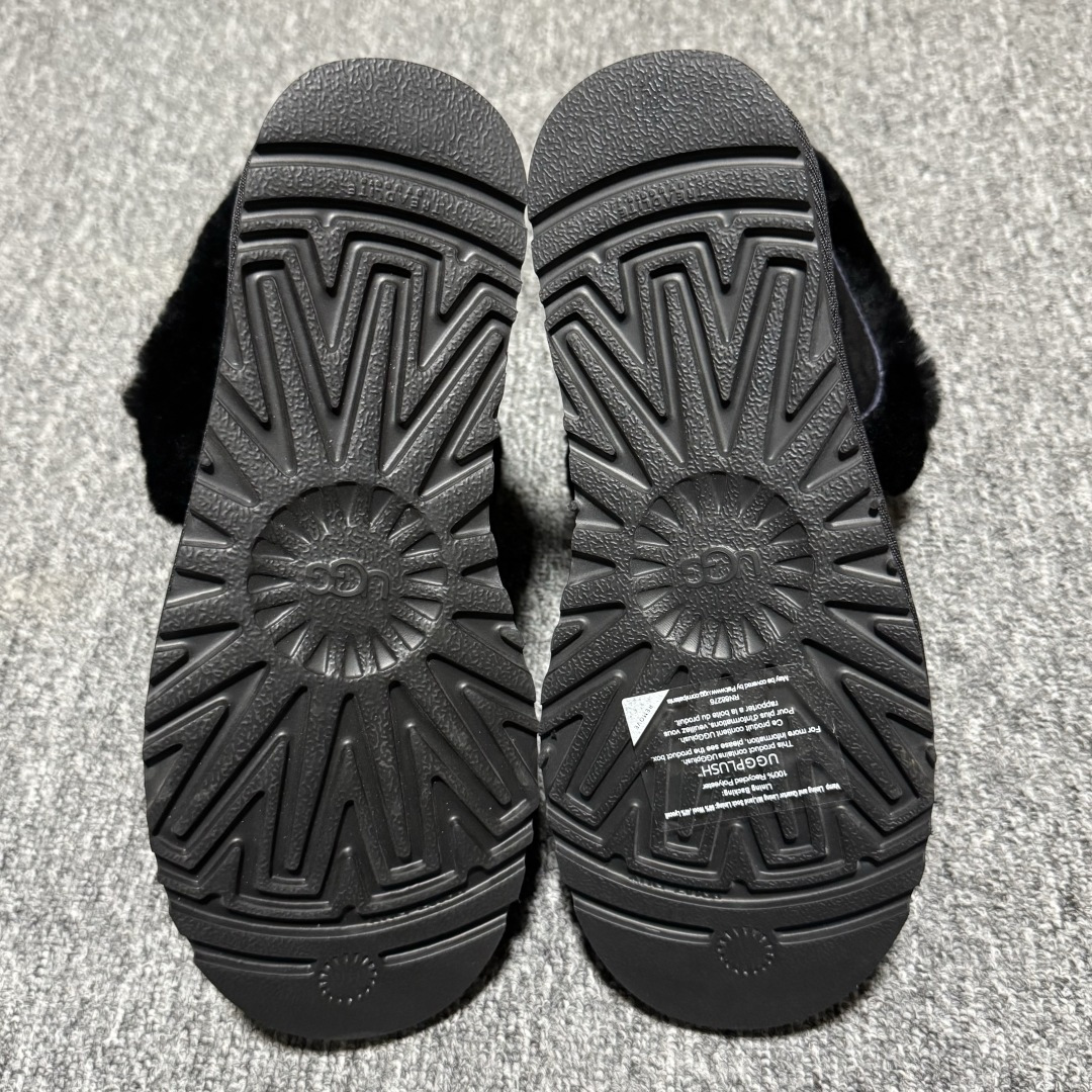 图片[3]-平台外贸专供 UGG Classic 女子雪地靴 1174576 十年品牌制鞋代工厂生产线出品 注重每一处细节 隆丰A级真羊皮毛一体 完全遵循ZP工艺流程打造 尺码：35 36 37 38 39 40-选品中心