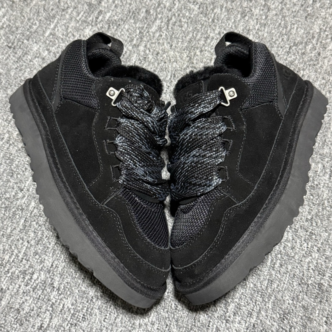 图片[2]-【中性款】 平台外贸专供 UGG Lowmel 梅尔 粗鞋带款 中性雪地靴 面包鞋 1144032 十年品牌制鞋代工厂生产线出品 注重每一处细节 隆丰A级真羊皮毛一体 完全遵循ZP工艺流程打造 内增纯黑加粗鞋带一副 售后需配件完整 尺码：35 36 37 38 39 40 41 42 43 44 45 多版本供应 注意区分品质-选品中心