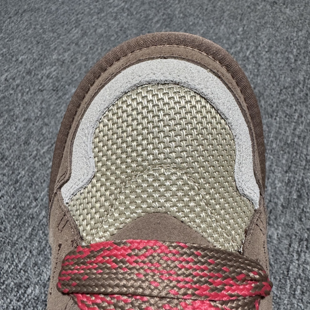 图片[7]-平台外贸专供 UGG Lowmel 梅尔 粗鞋带款 女子雪地靴 面包鞋 1144032 十年品牌制鞋代工厂生产线出品 注重每一处细节 隆丰A级真羊皮毛一体 完全遵循ZP工艺流程打造 内增灰色加粗鞋带一副 售后需配件完整 尺码：35 36 37 38 39 40 41 多版本供应 注意区分品质-选品中心