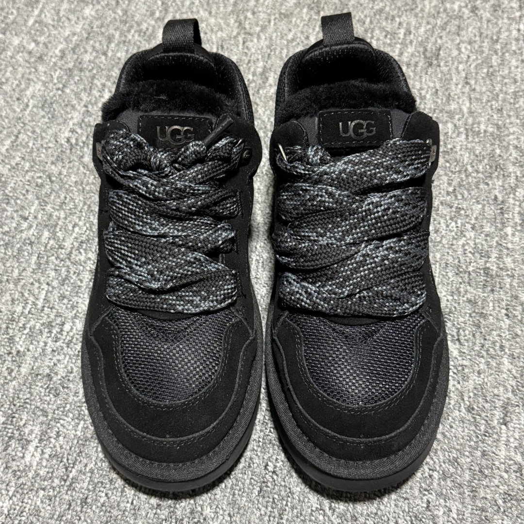 【中性款】 平台外贸专供 UGG Lowmel 梅尔 粗鞋带款 中性雪地靴 面包鞋 1144032 十年品牌制鞋代工厂生产线出品 注重每一处细节 隆丰A级真羊皮毛一体 完全遵循ZP工艺流程打造 内增纯黑加粗鞋带一副 售后需配件完整 尺码：35 36 37 38 39 40 41 42 43 44 45 多版本供应 注意区分品质-选品中心