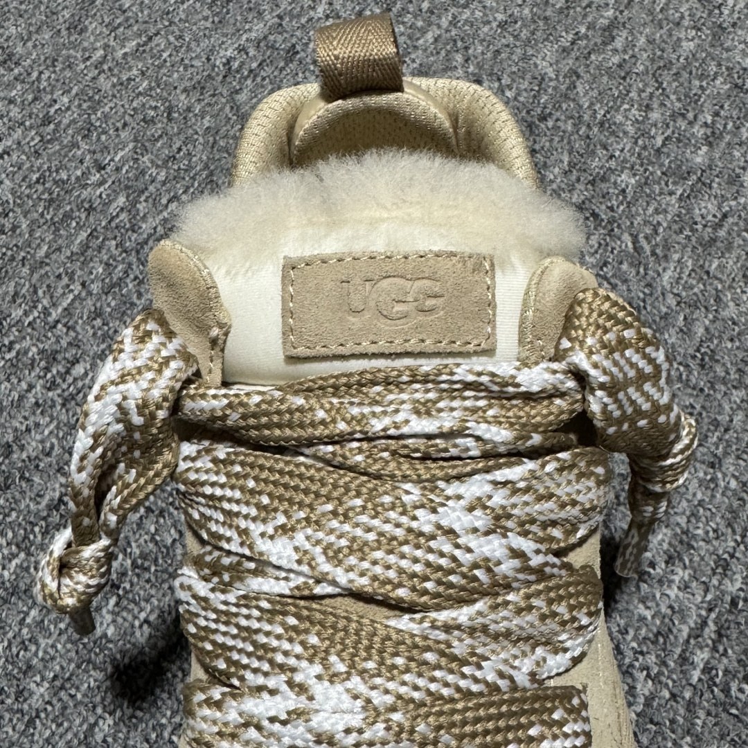 图片[9]-【中性款】 平台外贸专供 UGG Lowmel 梅尔 粗鞋带款 中性雪地靴 面包鞋 1144032 十年品牌制鞋代工厂生产线出品 注重每一处细节 隆丰A级真羊皮毛一体 完全遵循ZP工艺流程打造 内增灰色加粗鞋带一副 售后需配件完整 尺码：35 36 37 38 39 40 41 42 43 44 45 多版本供应 注意区分品质-选品中心