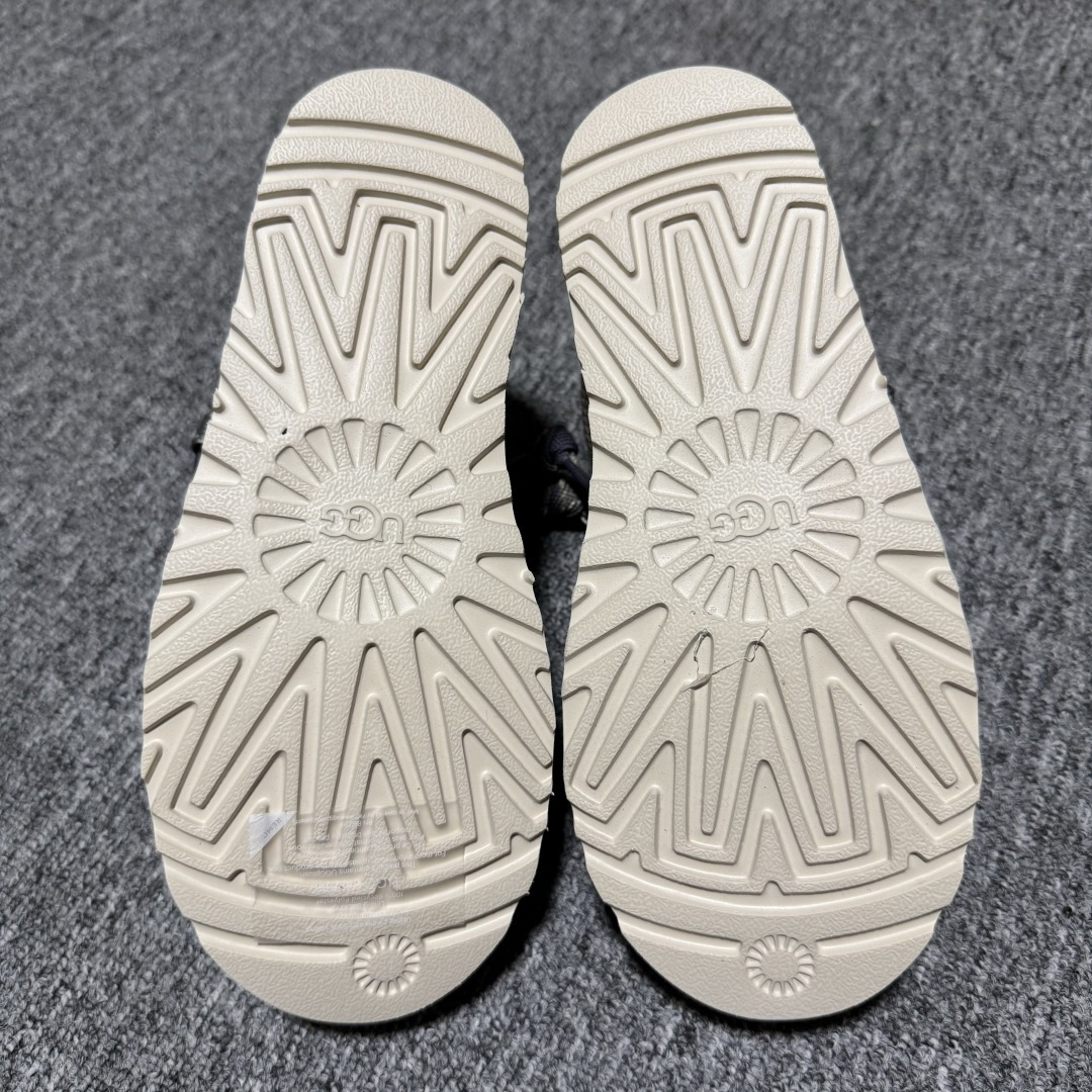 图片[3]-平台外贸专供 UGG Lowmel 梅尔 双细鞋带款 中性雪地靴 面包鞋 1168890 十年品牌制鞋代工厂生产线出品 注重每一处细节 隆丰A级真羊皮毛一体 完全遵循ZP工艺流程打造 尺码：35 36 37 38 39 40 41 42 43 44 45-选品中心