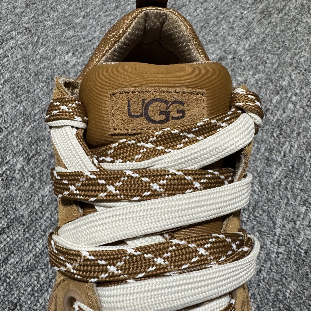 图片[9]-平台外贸专供 UGG Lowmel 梅尔 双细鞋带款 中性雪地靴 面包鞋 1168890 十年品牌制鞋代工厂生产线出品 注重每一处细节 隆丰A级真羊皮毛一体 完全遵循ZP工艺流程打造 尺码：35 36 37 38 39 40 41 42 43 44 45-选品中心