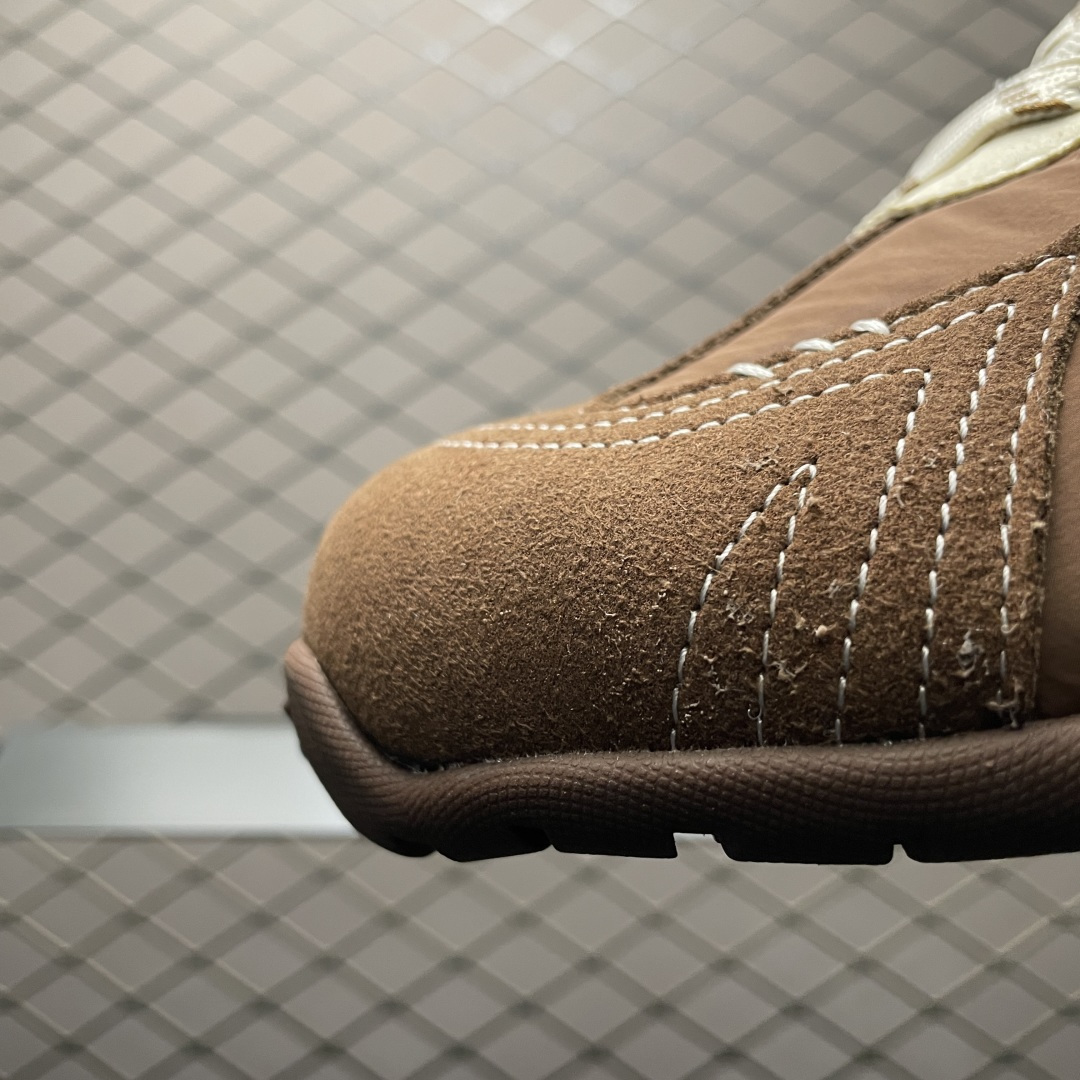 图片[6]-OLD ORDER Turbo-Lite芭蕾复古百搭德训鞋日常防滑透气 低帮 网球休闲 鞋面由多材质拼接打造而成 缝线随着鞋子轮廓整齐排列 兼具设计感及细节感 鞋履内里及鞋舌升级为更加适合春夏天气穿着的轻薄面料 柔软舒适 更加透气 轻薄的橡胶大底覆盖品牌定制纹路 上脚轻盈且具备良好的防滑性 延伸至鞋头及鞋后跟有效防撞 尺码： 35 36 37 38 39 40 41 42 43 44 45-选品中心