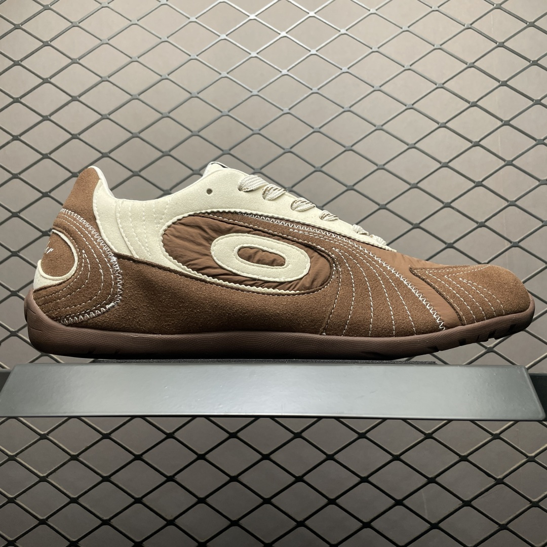 图片[3]-OLD ORDER Turbo-Lite芭蕾复古百搭德训鞋日常防滑透气 低帮 网球休闲 鞋面由多材质拼接打造而成 缝线随着鞋子轮廓整齐排列 兼具设计感及细节感 鞋履内里及鞋舌升级为更加适合春夏天气穿着的轻薄面料 柔软舒适 更加透气 轻薄的橡胶大底覆盖品牌定制纹路 上脚轻盈且具备良好的防滑性 延伸至鞋头及鞋后跟有效防撞 尺码： 35 36 37 38 39 40 41 42 43 44 45-选品中心