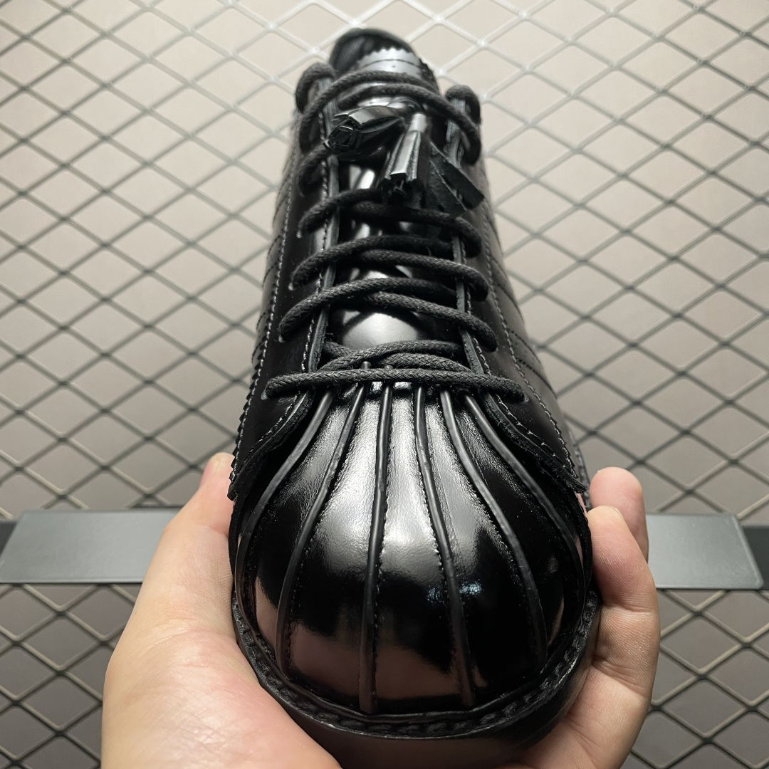 图片[9]-纯原 CLOT x AD 阿迪 Superstar 陈冠希联名 贝壳头休闲皮鞋 JR2814 整体以经典的贝壳头鞋款为蓝本设计，将标志性的贝壳头重新演绎，鞋身部分采用丝绸元素彰显联名身份 尺码：36 37 38 39 40 41 42 43 44 45 46-选品中心