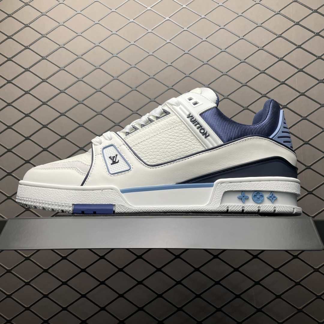 Louis Vuitton 路易威登 LV Trainer 低帮休闲板鞋 海淘代购同渠道品质 高端零售 外贸充正专供 原版购入开发 ZP级全套包装 完美楦型 正确卡色 大底TPU 质感媲美原版 细节与原版一致 请注意区分市面通货材 尺码：38 39 40 41 42 43 44 45 46-选品中心