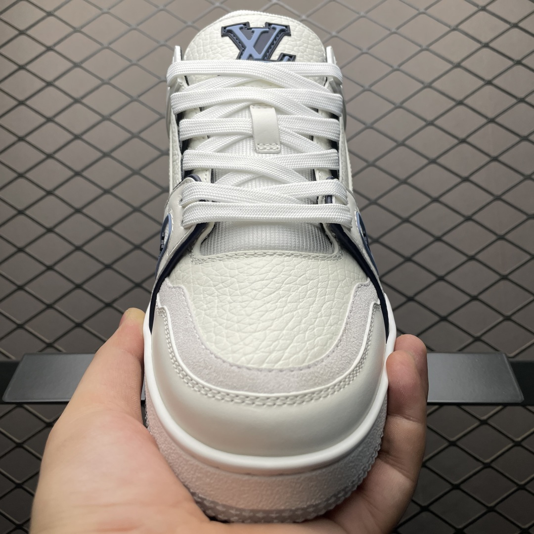 图片[9]-Louis Vuitton 路易威登 LV Trainer 低帮休闲板鞋 海淘代购同渠道品质 高端零售 外贸充正专供 原版购入开发 ZP级全套包装 完美楦型 正确卡色 大底TPU 质感媲美原版 细节与原版一致 请注意区分市面通货材 尺码：38 39 40 41 42 43 44 45 46-选品中心