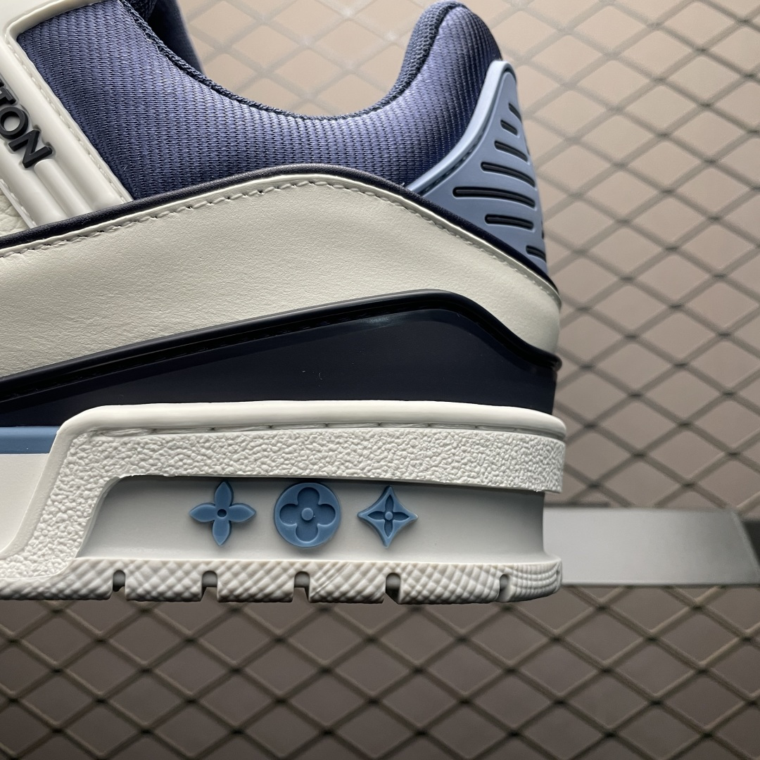 图片[4]-Louis Vuitton 路易威登 LV Trainer 低帮休闲板鞋 海淘代购同渠道品质 高端零售 外贸充正专供 原版购入开发 ZP级全套包装 完美楦型 正确卡色 大底TPU 质感媲美原版 细节与原版一致 请注意区分市面通货材 尺码：38 39 40 41 42 43 44 45 46-选品中心