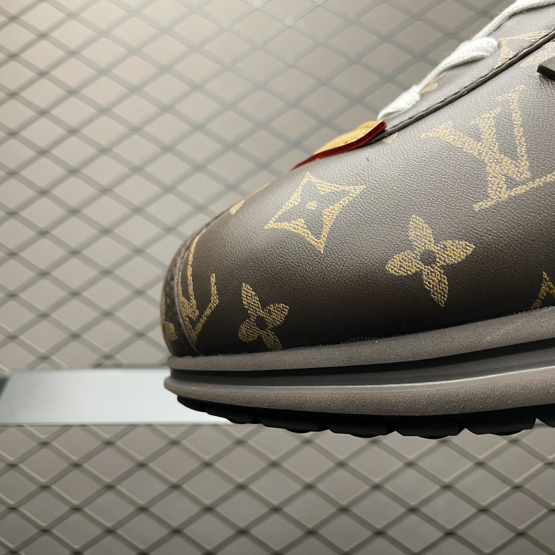 图片[6]-Nigo x Louis Vuitton 路易威登 LV Buttersoft 阿甘鞋 低帮休闲面包鞋 海淘代购同渠道品质 高端零售 外贸充正专供 原版购入开发 全鞋羊皮➕牛皮鞋面 ZP级全套包装 完美楦型 正确卡色 大底TPU 质感媲美原版 细节与原版一致 请注意区分市面通货材 尺码：36 37 38 39 40 41 42 43 44 45 46-选品中心