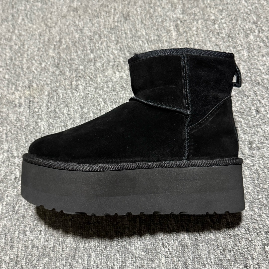 图片[5]-平台外贸专供 UGG 女子雪地靴 1134991 十年品牌制鞋代工厂生产线出品 注重每一处细节 隆丰A级真羊皮毛一体 完全遵循ZP工艺流程打造 尺码：35 36 37 38 39 40-选品中心