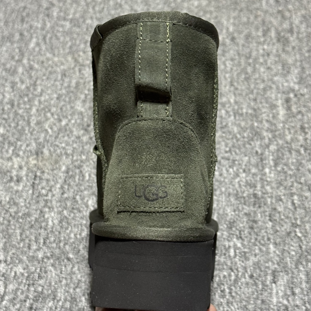 图片[8]-平台外贸专供 UGG 女子雪地靴 1134991 十年品牌制鞋代工厂生产线出品 注重每一处细节 隆丰A级真羊皮毛一体 完全遵循ZP工艺流程打造 尺码：35 36 37 38 39 40-选品中心