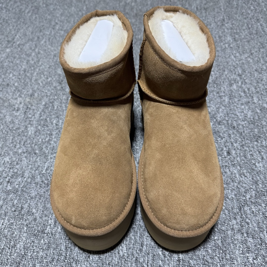 平台外贸专供 UGG 女子雪地靴 1134991 十年品牌制鞋代工厂生产线出品 注重每一处细节 隆丰A级真羊皮毛一体 完全遵循ZP工艺流程打造 尺码：35 36 37 38 39 40-选品中心
