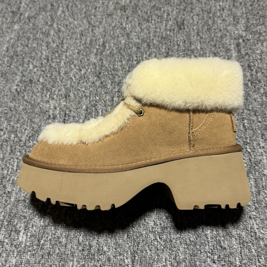 图片[5]-平台外贸专供 UGG Esmee 女子雪地靴 1171532 十年品牌制鞋代工厂生产线出品 注重每一处细节 隆丰A级真羊皮毛一体 完全遵循ZP工艺流程打造 尺码：35 36 37 38 39 40-选品中心