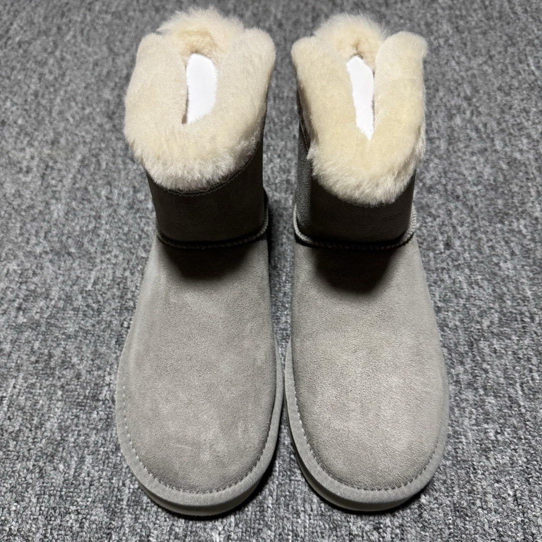 平台外贸专供 UGG Novelty 女子雪地靴 1174517 十年品牌制鞋代工厂生产线出品 注重每一处细节 隆丰A级真羊皮毛一体 完全遵循ZP工艺流程打造 尺码：35 36 37 38 39 40-选品中心
