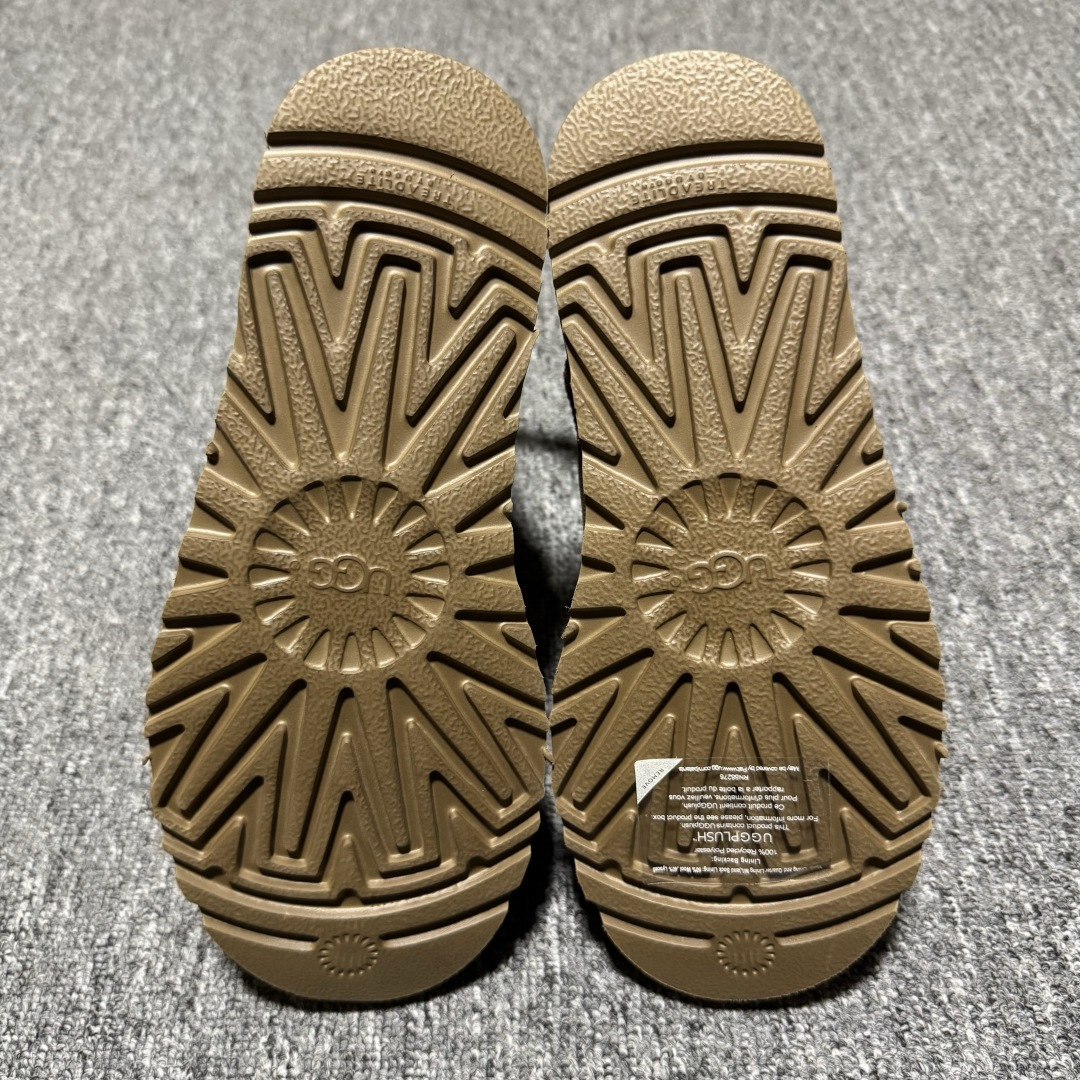 图片[3]-平台外贸专供 UGG Novelty 女子雪地靴 1174517 十年品牌制鞋代工厂生产线出品 注重每一处细节 隆丰A级真羊皮毛一体 完全遵循ZP工艺流程打造 尺码：35 36 37 38 39 40-选品中心