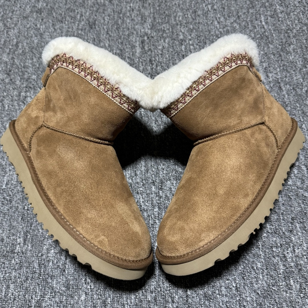 图片[2]-平台外贸专供 UGG Novelty 女子雪地靴 1174517 十年品牌制鞋代工厂生产线出品 注重每一处细节 隆丰A级真羊皮毛一体 完全遵循ZP工艺流程打造 尺码：35 36 37 38 39 40-选品中心
