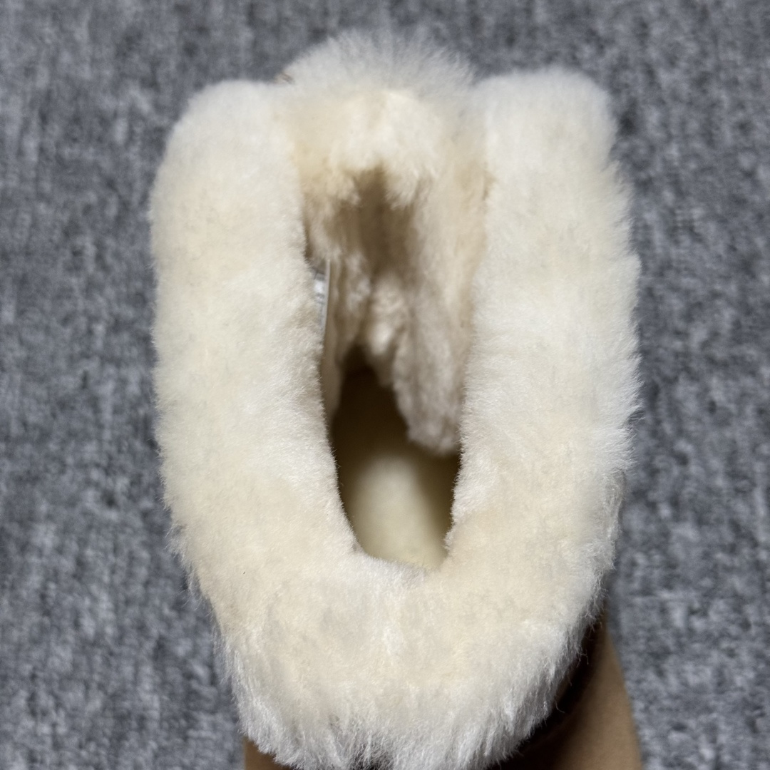 图片[9]-平台外贸专供 UGG Novelty 女子雪地靴 1174517 十年品牌制鞋代工厂生产线出品 注重每一处细节 隆丰A级真羊皮毛一体 完全遵循ZP工艺流程打造 尺码：35 36 37 38 39 40-选品中心