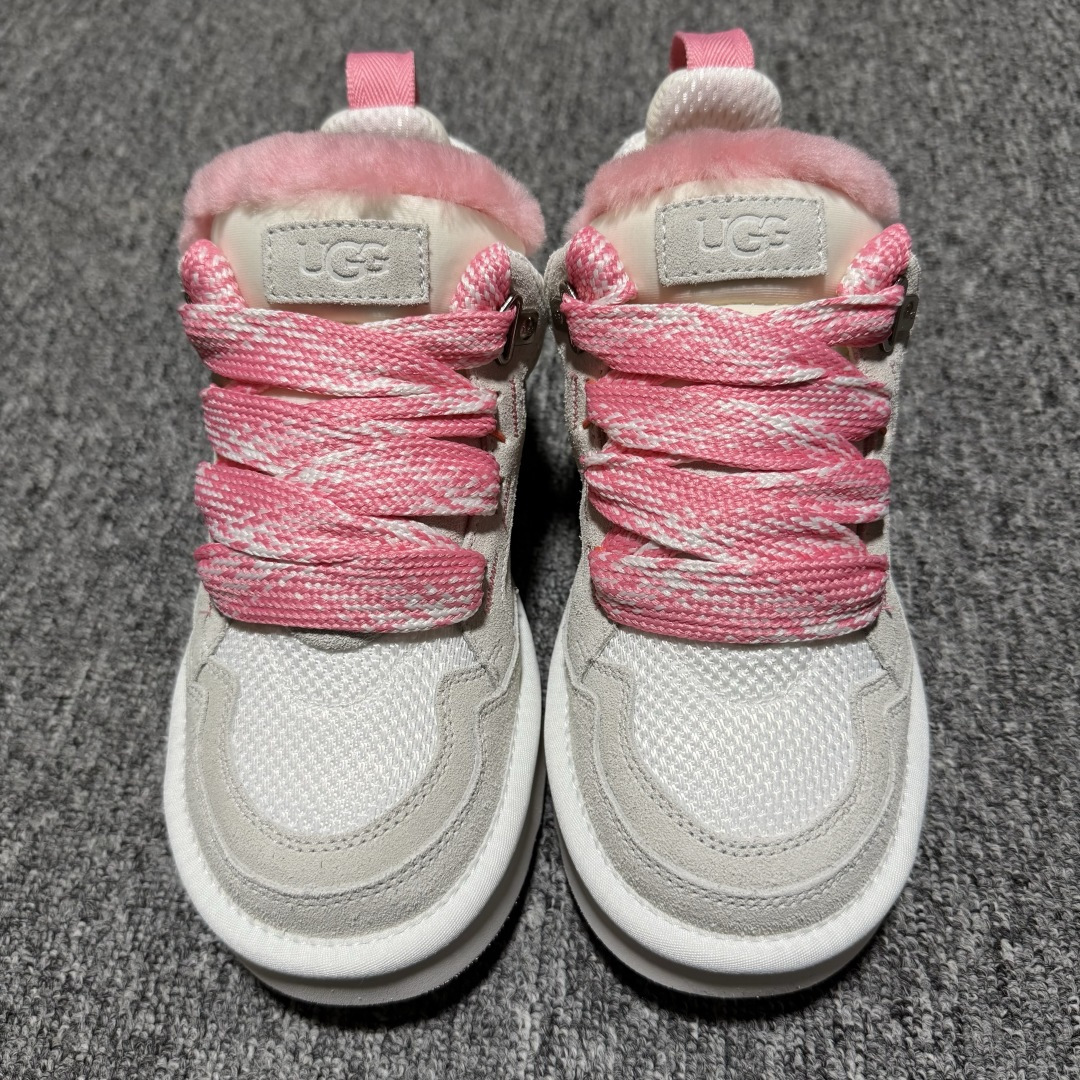 平台外贸专供 UGG Lowmel 梅尔 粗鞋带款 雪地靴 面包鞋 1144032 十年品牌制鞋代工厂生产线出品 注重每一处细节 隆丰A级真羊皮毛一体 完全遵循ZP工艺流程打造 内增纯白加粗鞋带一副 售后需配件完整 尺码：35 36 37 38 39 40 41 多版本供应 注意区分品质-选品中心