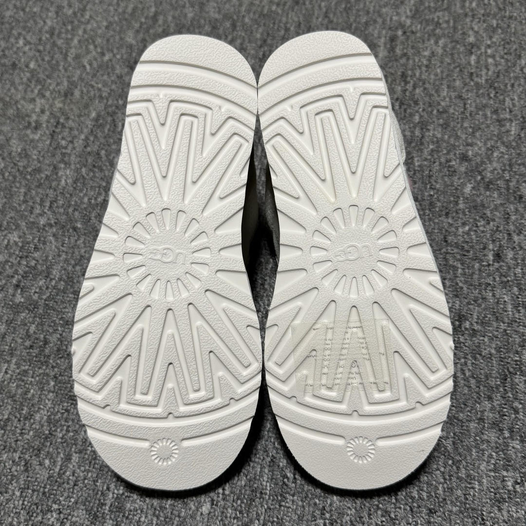 图片[3]-平台外贸专供 UGG Lowmel 梅尔 粗鞋带款 雪地靴 面包鞋 1144032 十年品牌制鞋代工厂生产线出品 注重每一处细节 隆丰A级真羊皮毛一体 完全遵循ZP工艺流程打造 内增纯白加粗鞋带一副 售后需配件完整 尺码：35 36 37 38 39 40 41 多版本供应 注意区分品质-选品中心