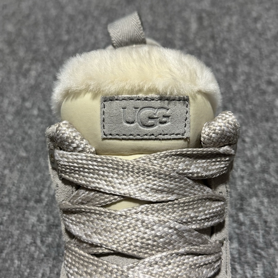 图片[9]-【中性款】 平台外贸专供 UGG Lowmel 梅尔 粗鞋带款 中性雪地靴 面包鞋 1144032 十年品牌制鞋代工厂生产线出品 注重每一处细节 隆丰A级真羊皮毛一体 完全遵循ZP工艺流程打造 内增灰色加粗鞋带一副 售后需配件完整 尺码：35 36 37 38 39 40 41 42 43 44 45 多版本供应 注意区分品质-选品中心