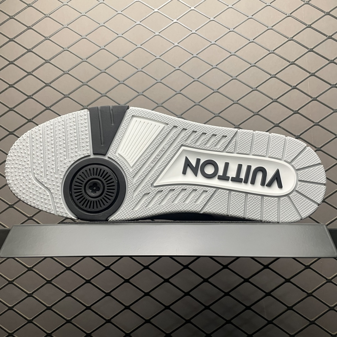 图片[5]-Louis Vuitton 路易威登 LV Trainer 低帮休闲板鞋 海淘代购同渠道品质 高端零售 外贸充正专供 原版购入开发 ZP级全套包装 完美楦型 正确卡色 大底TPU 质感媲美原版 细节与原版一致 请注意区分市面通货材 尺码：38 39 40 41 42 43 44 45 46-选品中心