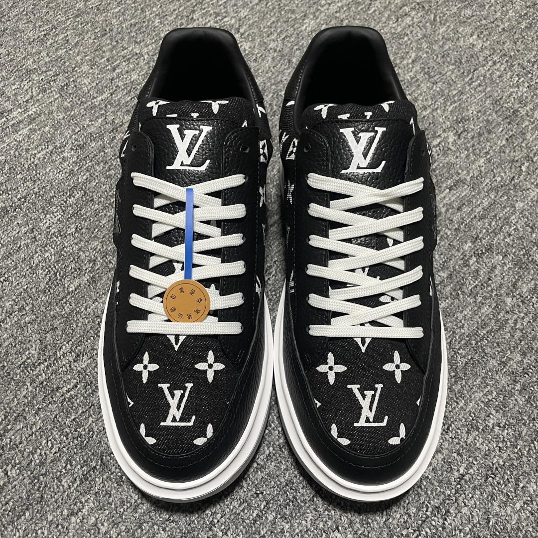 Louis Vuitton LV 路易威登 Beverly Hills 低帮休闲板鞋 海淘代购同渠道品质 高端零售 外贸充正专供 原版购入开发 ZP级全套包装 完美楦型 正确卡色 大底TPU 质感媲美原版 细节与原版一致 请注意区分市面通货材 尺码：38 39 40 41 42 43 44 45 46-选品中心