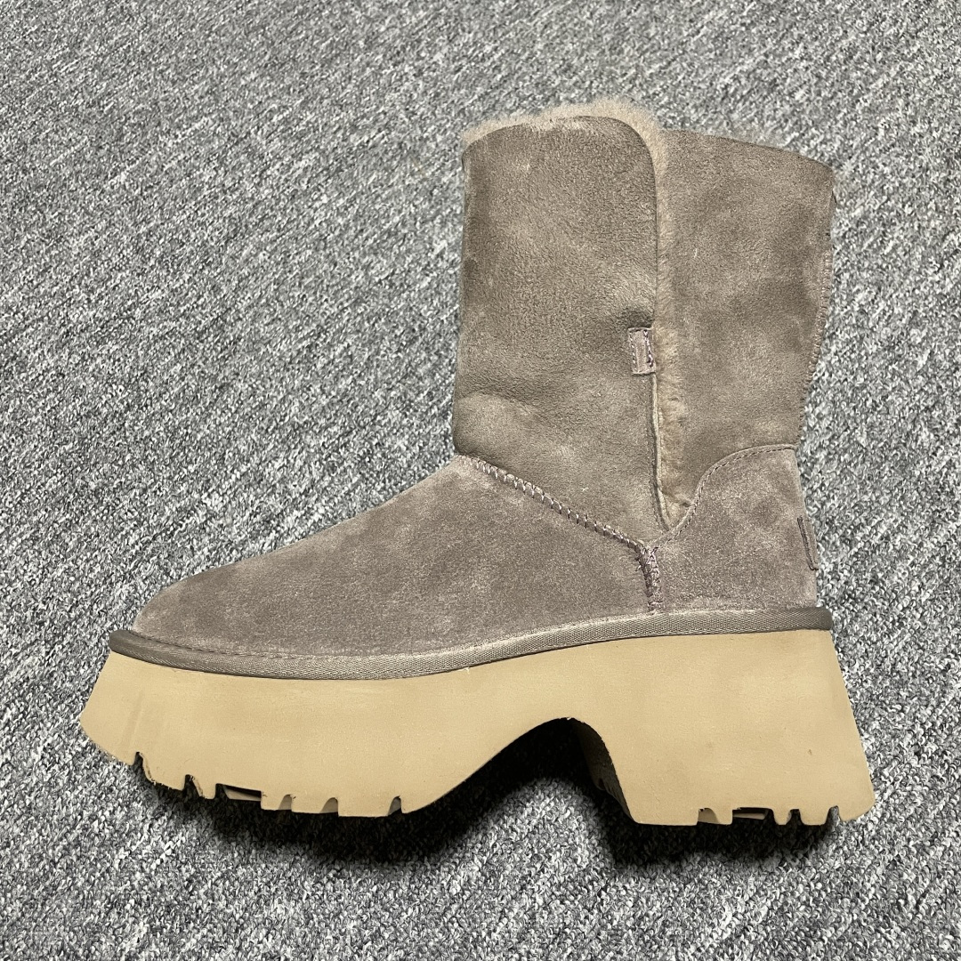 图片[5]-平台外贸专供 UGG 高帮雪地靴 1171533 十年品牌制鞋代工厂生产线出品 注重每一处细节 隆丰A级真羊皮毛一体 完全遵循ZP工艺流程打造 尺码：35 36 37 38 39 40-选品中心