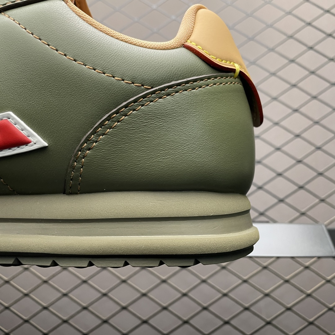 图片[4]-M版纯原 Nigo x Louis Vuitton 路易威登 LV Buttersoft 阿甘鞋 低帮休闲面包鞋 全新订单 高端零售外贸充正专供 原版购入开发 全鞋羊皮 牛皮鞋面 ZP级全套包装 完美楦型 正确卡色 大底TPU 质感媲美原版 细节与原版一致 请注意区分市面通货材 尺码：35 36 37 38 39 40 41 42 43 44 45 46 偏大一码-选品中心