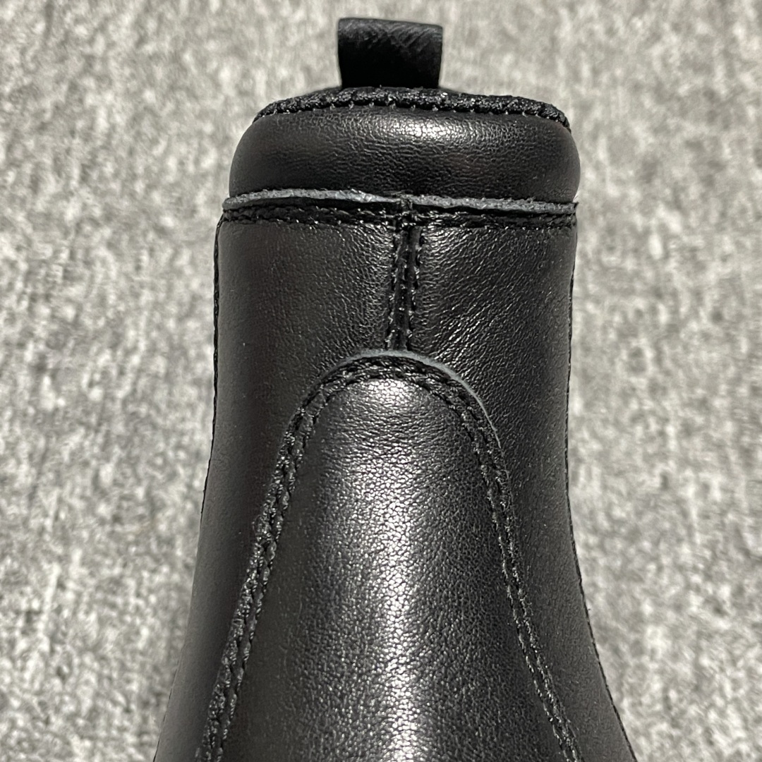 图片[9]-平台外贸专供 UGG Burleigh Chelsea 切尔西 男士高帮雪地靴 1151790 十年品牌制鞋代工厂生产线出品 注重每一处细节 隆丰A级真羊皮毛一体 完全遵循ZP工艺流程打造 尺码：39 40 41 42 43 44 45-选品中心