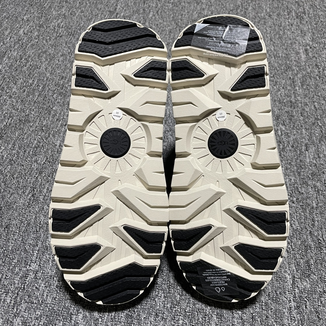 图片[3]-平台外贸专供 UGG Neumel Weather Hybrid 男士高帮雪地靴 1158208 十年品牌制鞋代工厂生产线出品 注重每一处细节 隆丰A级真羊皮毛一体 完全遵循ZP工艺流程打造 尺码：39 40 41 42 43 44 45-选品中心