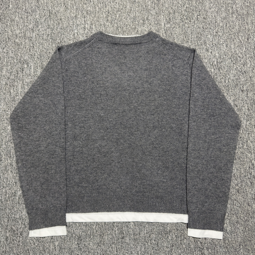 图片[3]-S# MiuMiu 缪缪 假两件拼接 羊绒毛衣 真正原版购回开发打版 高端零售专供 品质保证 100%放心出街 尺码：38 40 42 44-选品中心