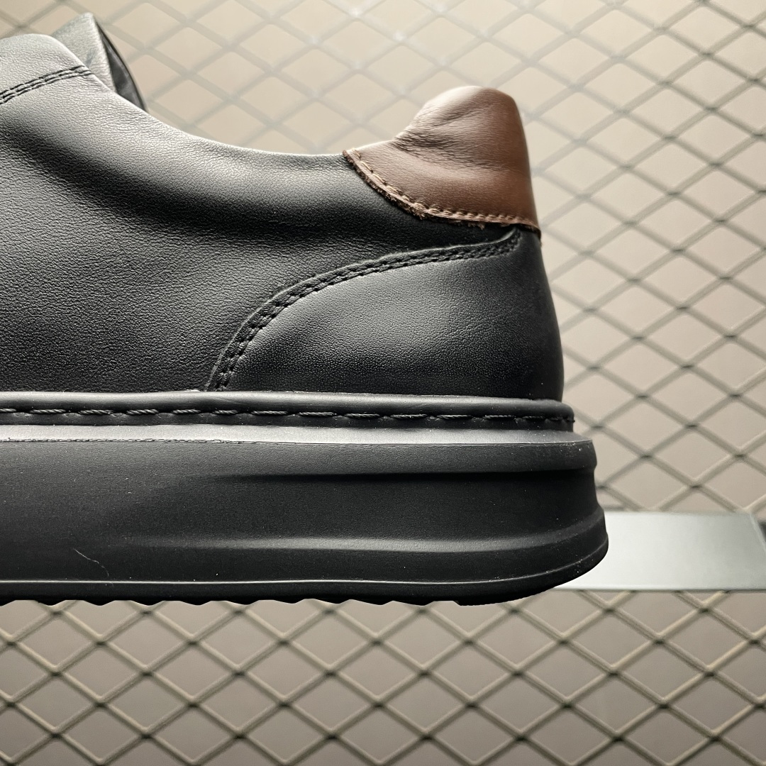 图片[4]-ECCO 爱步 柔酷7号系列 经典百搭低帮板鞋 470364 鞋面采用臻选牛皮 质感丰富，脚感柔软舒适 鞋面设有GORE-TEX防水薄膜 给你贴心防水保护 简约系带 贴合脚型 橡胶鞋底 轻盈柔韧，防滑耐磨 舒适耐穿 随享出行 休闲百搭 简约利落 尺码：38 39 40 41 42 43 44（皮鞋码）-选品中心