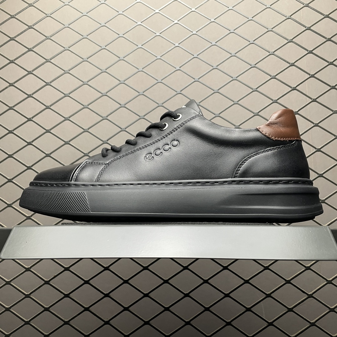 ECCO 爱步 柔酷7号系列 经典百搭低帮板鞋 470364 鞋面采用臻选牛皮 质感丰富,脚感柔软舒适 鞋面设有GORE-TEX防水薄膜 给你贴心防水保护 简约系带 贴合脚型 橡胶鞋底 轻盈柔韧,防滑耐磨 舒适耐穿 随享出行 休闲百搭 简约利落 尺码:38 39 40 41 42 43 44(皮鞋码)-选品中心